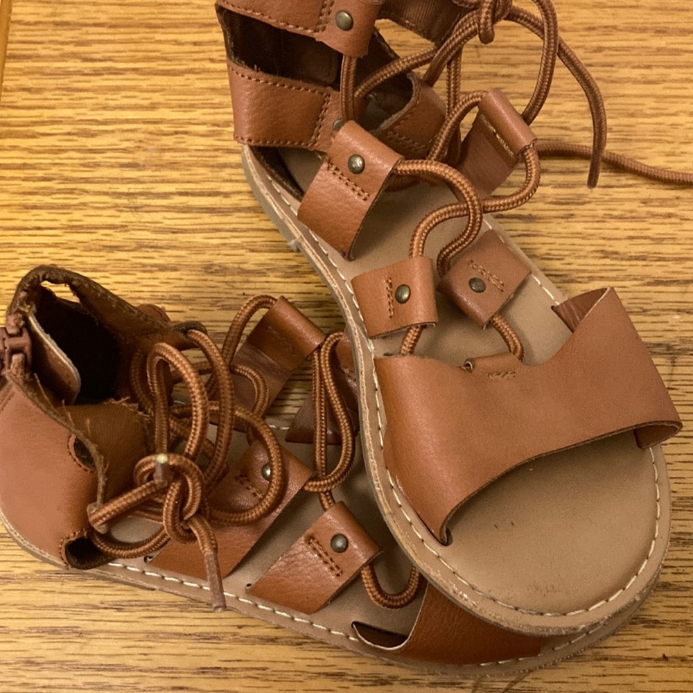 Play some brown sandals